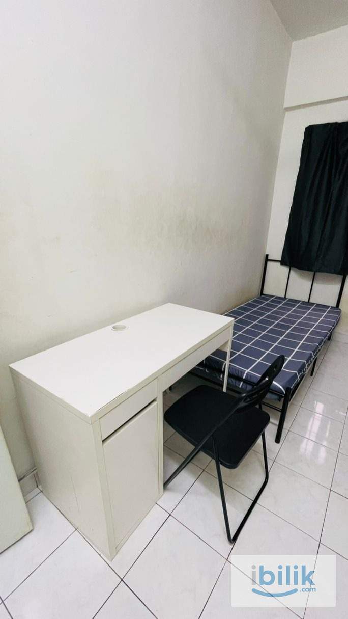 RM 450 (8-min walking distance to MRT) - Image 1