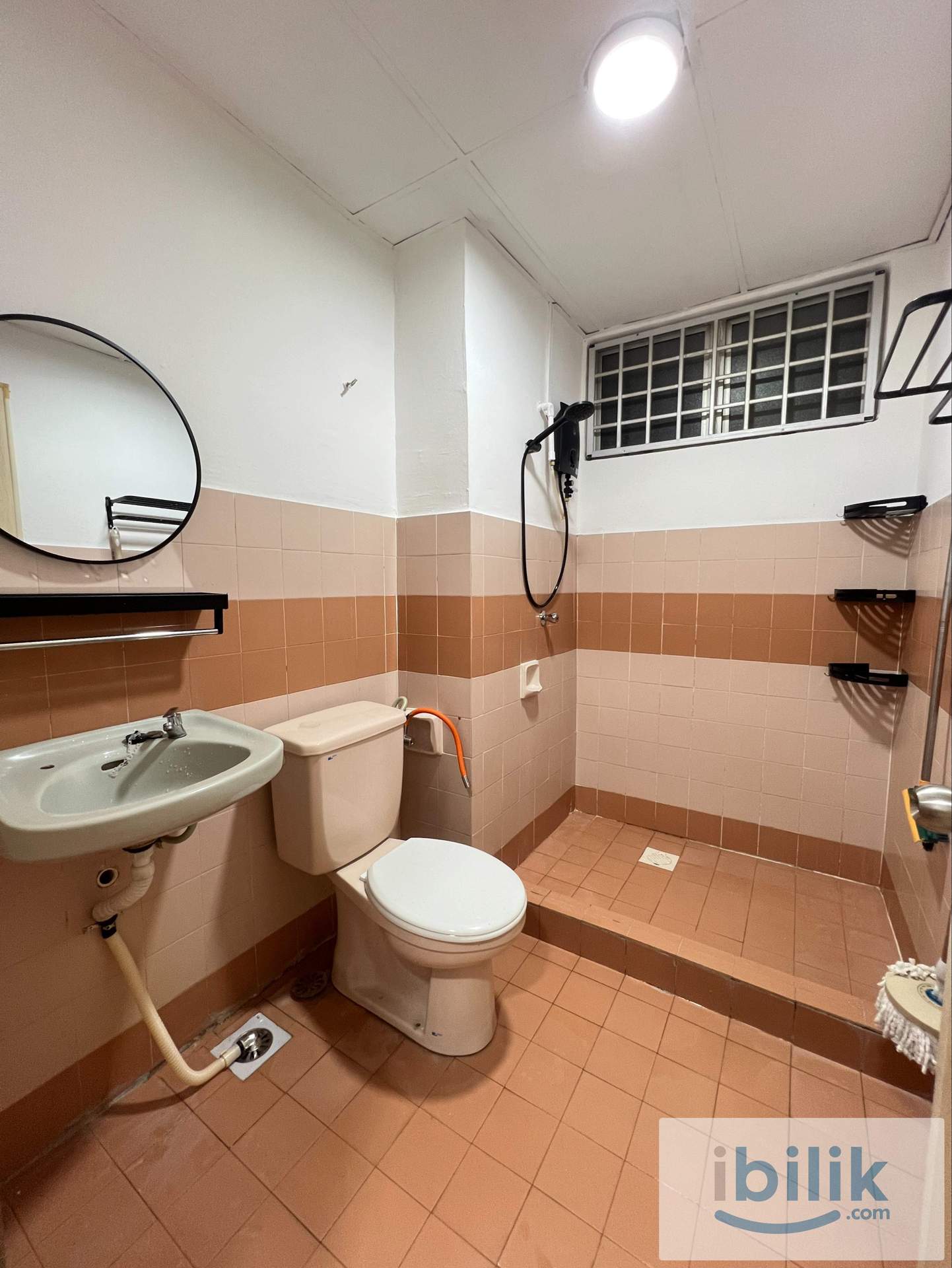 Newly Renovated Fully Furnished Bedroom at Bukit OUG Condo, Bukit Jalil Awan Besar LRT Station - Image 3