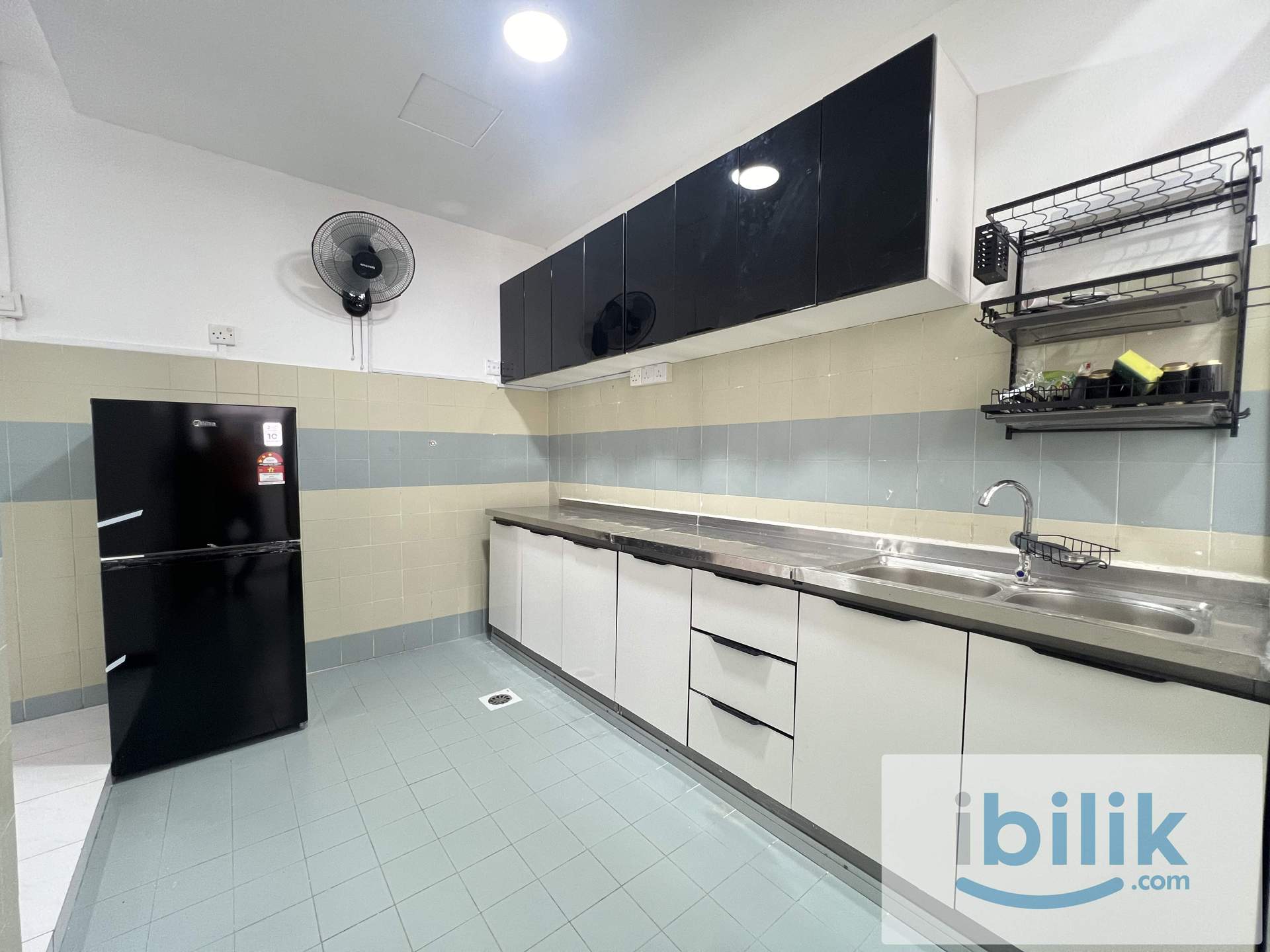 Newly Renovated Fully Furnished Bedroom at Bukit OUG Condo, Bukit Jalil Awan Besar LRT Station - Image 1