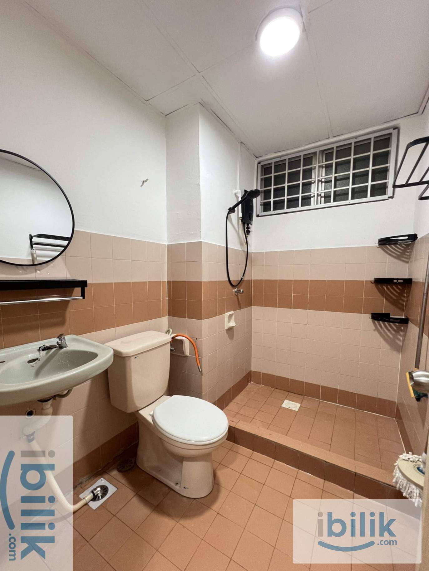 Newly Renovated Fully Furnished Bedroom at Bukit OUG Condo, Bukit Jalil Awan Besar LRT Station - Image 3