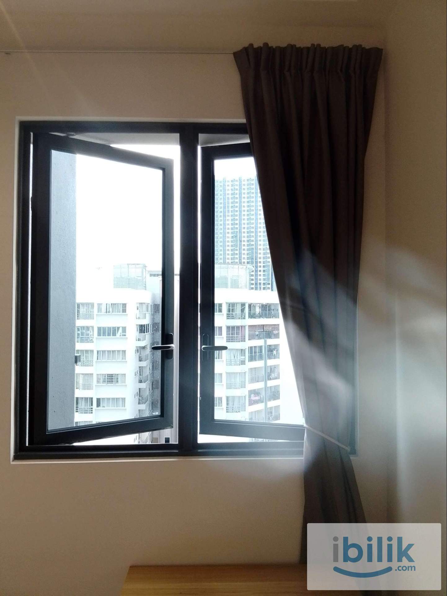 NICE VACANT ROOM AT SUNWAY AVILA (FEMALE ONLY) - Image 3