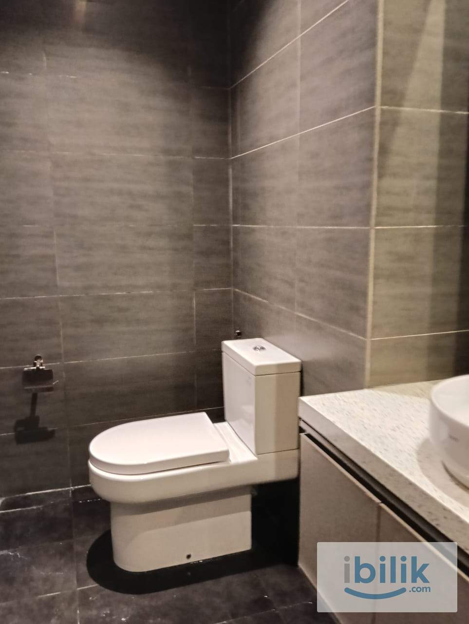Expressionz Professional Suites for rent (READY TO MOVE IN!!!) - Image 4