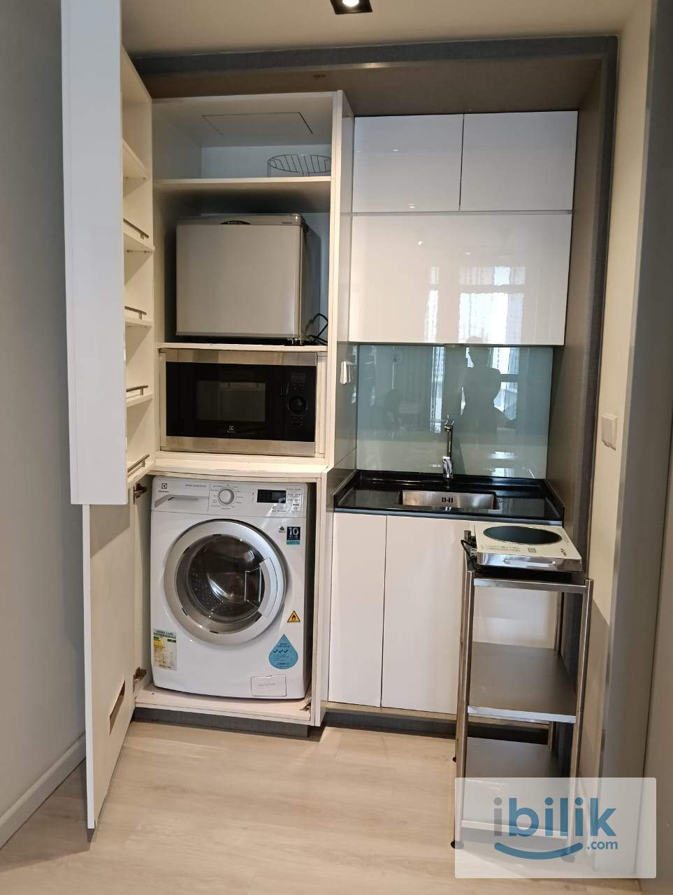 Expressionz Professional Suites for rent (READY TO MOVE IN!!!) - Image 5
