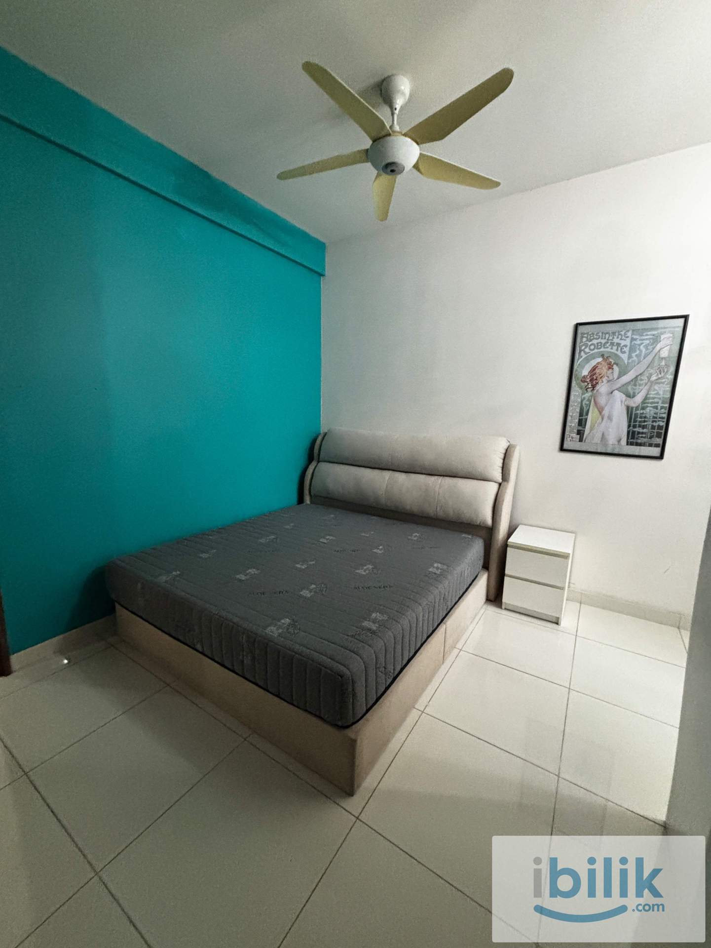 Master bedroom with en-suite bathroom - Image 1