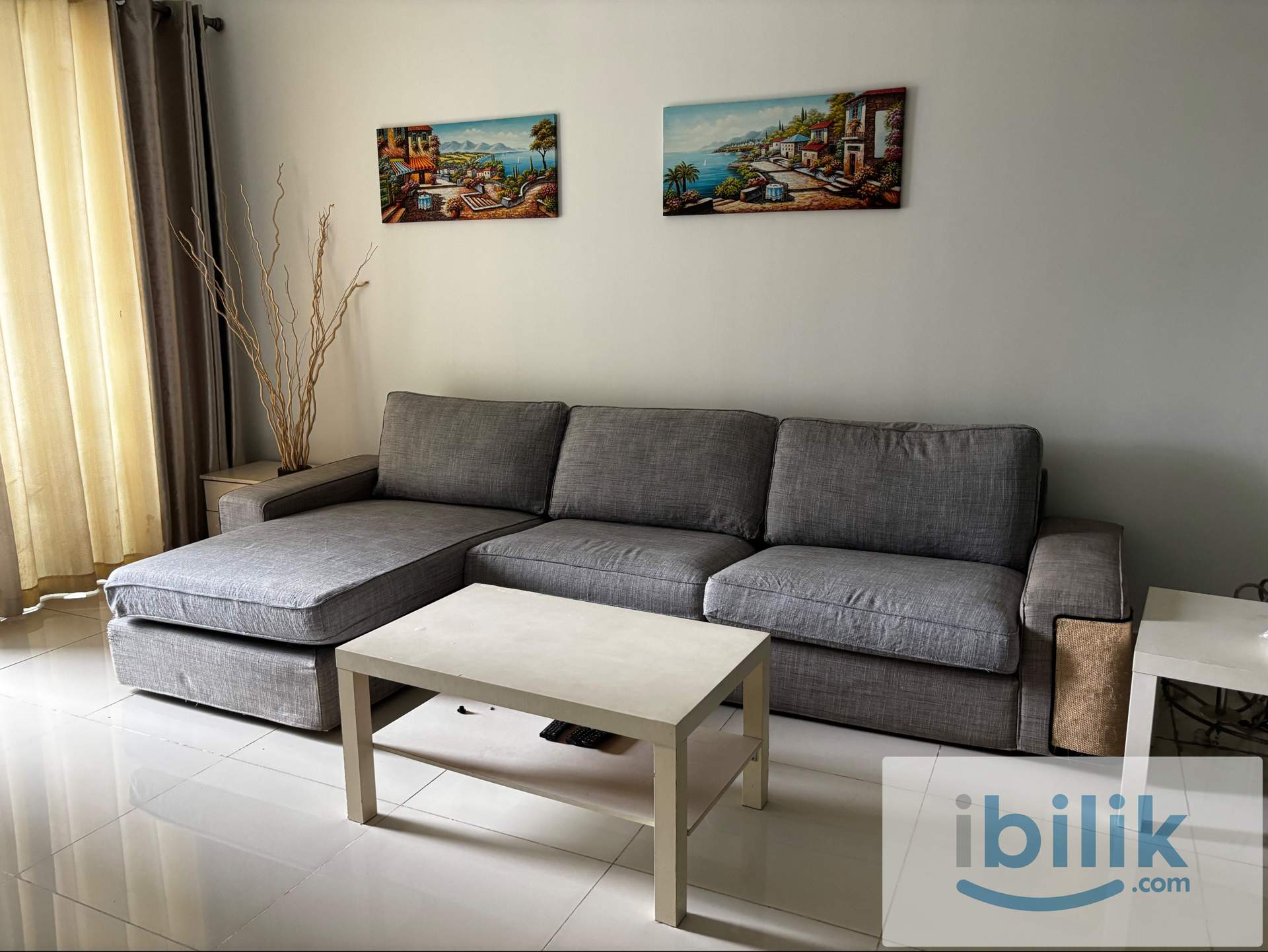 Master bedroom with en-suite bathroom - Image 3