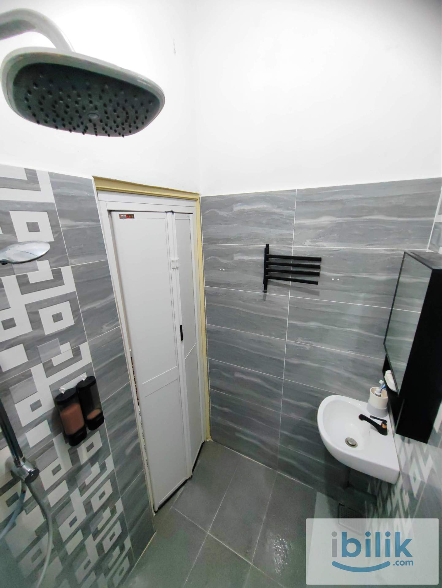 Fully Furnished Single Room Taman Kledang Jaya, Silibin - Image 5