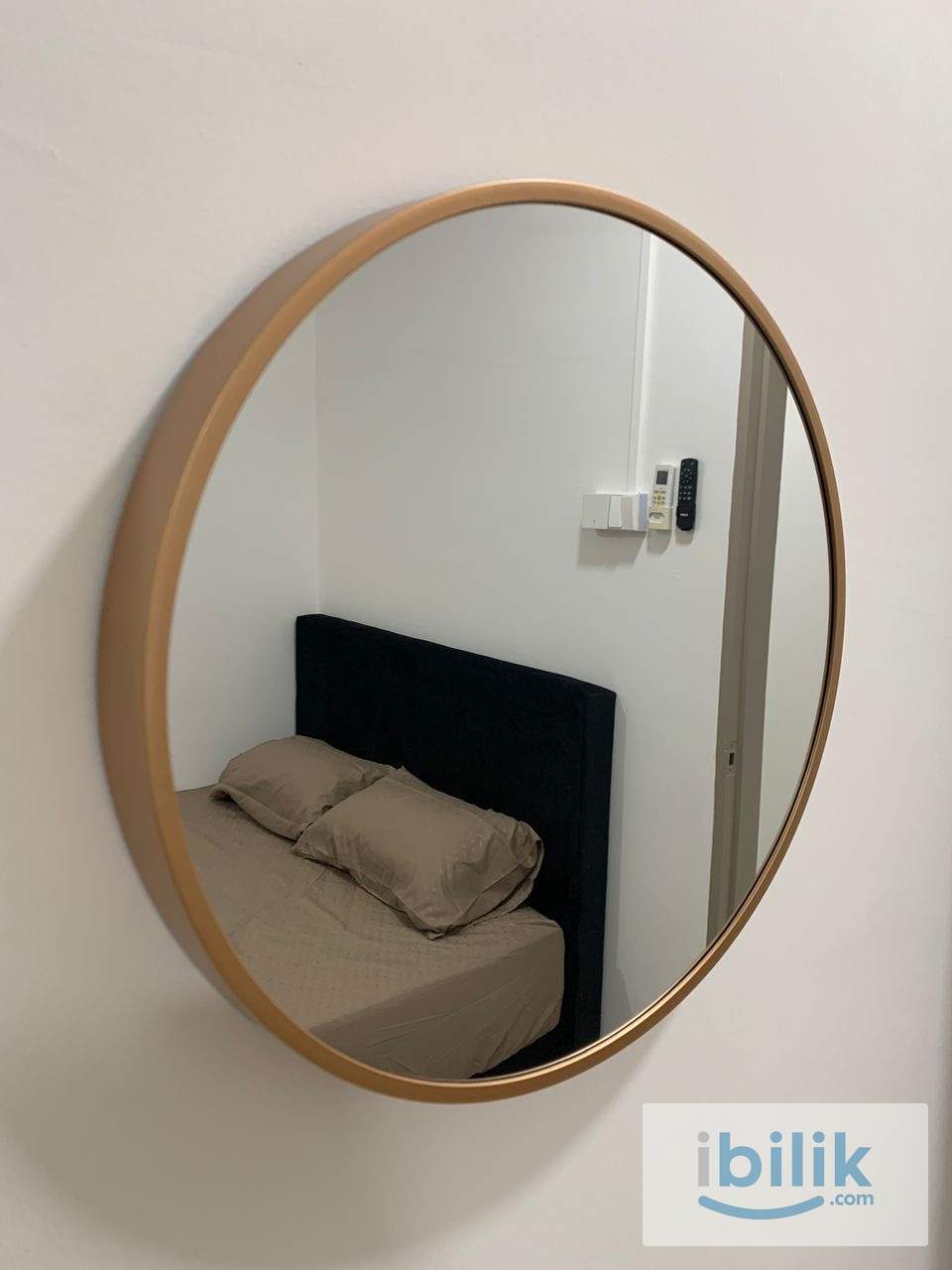 Medium room fully furnished for rent. Walking distance to LRT - Image 4