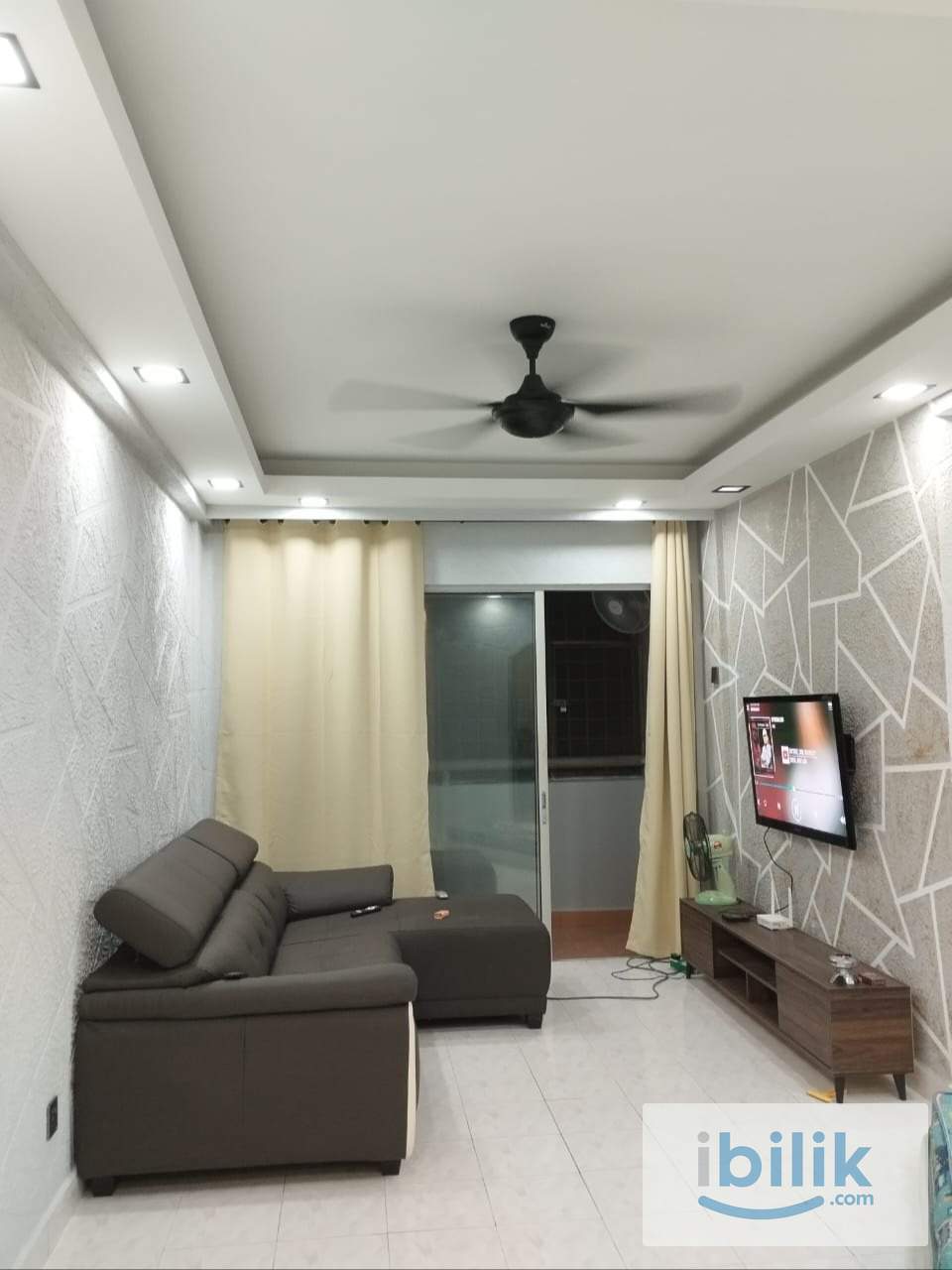 Master Bedroom - Image 3