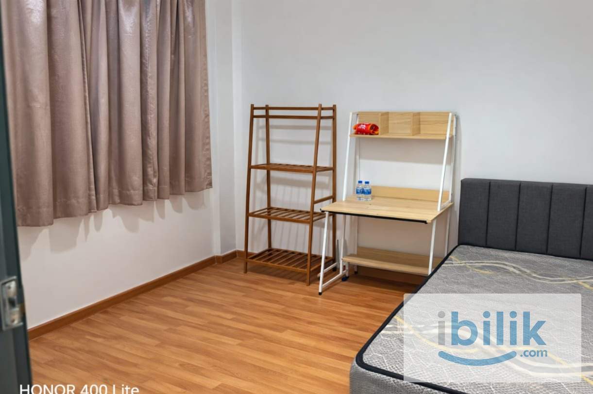 Medium Room available in Amaya Maluri Residence - Image 1