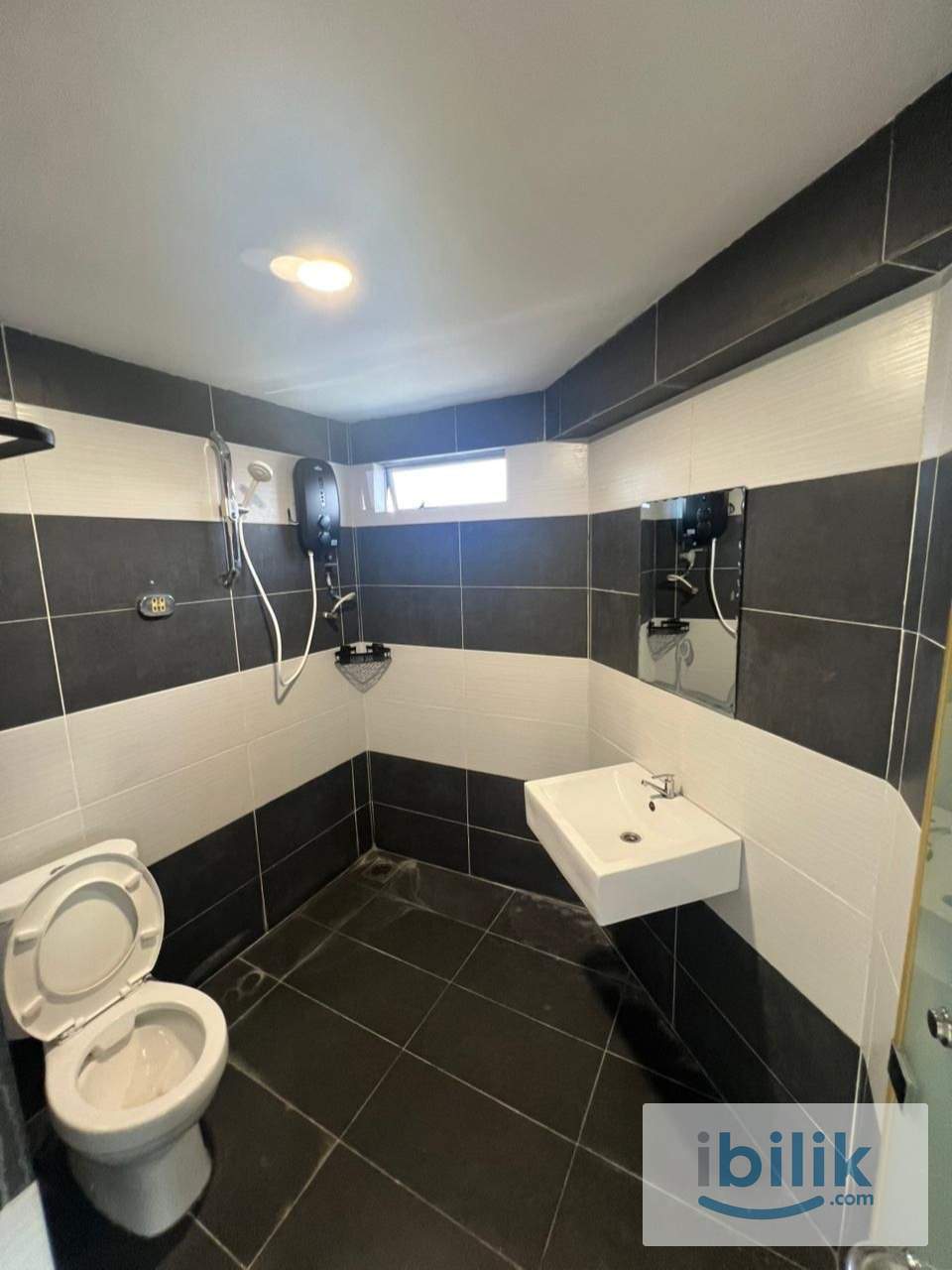 🔥 Private Bathroom Hotel-Style Stay @ Klang 🚗 3–5 mins to AEON Bukit Raja 🛍️ & Wyndham Acmar Klang 🏨 - Image 4