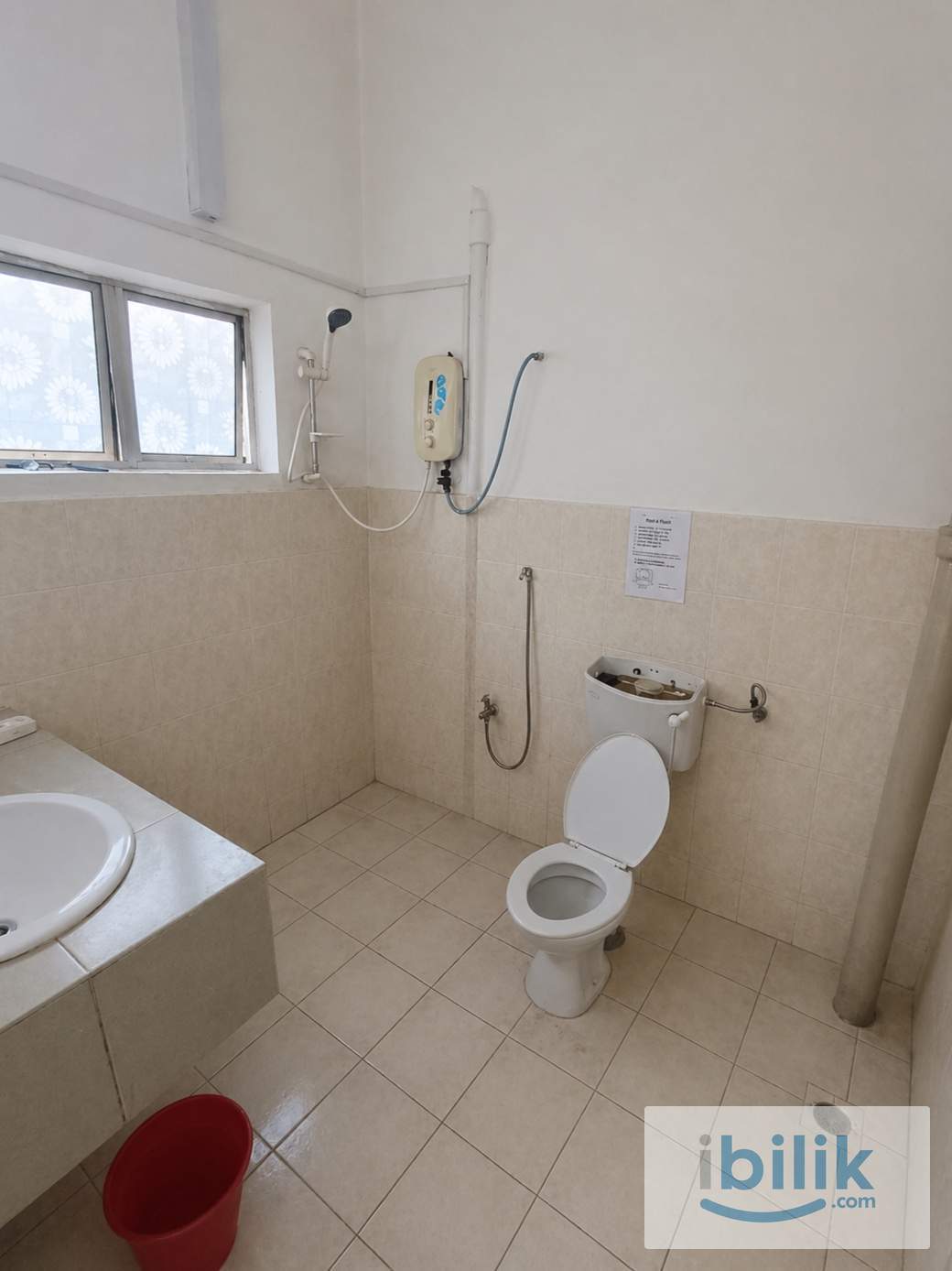 🏡 Medium Room For Rent 📍Damansara Uptown 🚗 5–10 mins to The Starling Mall & One Utama Shopping Centre 🛍️ - Image 2