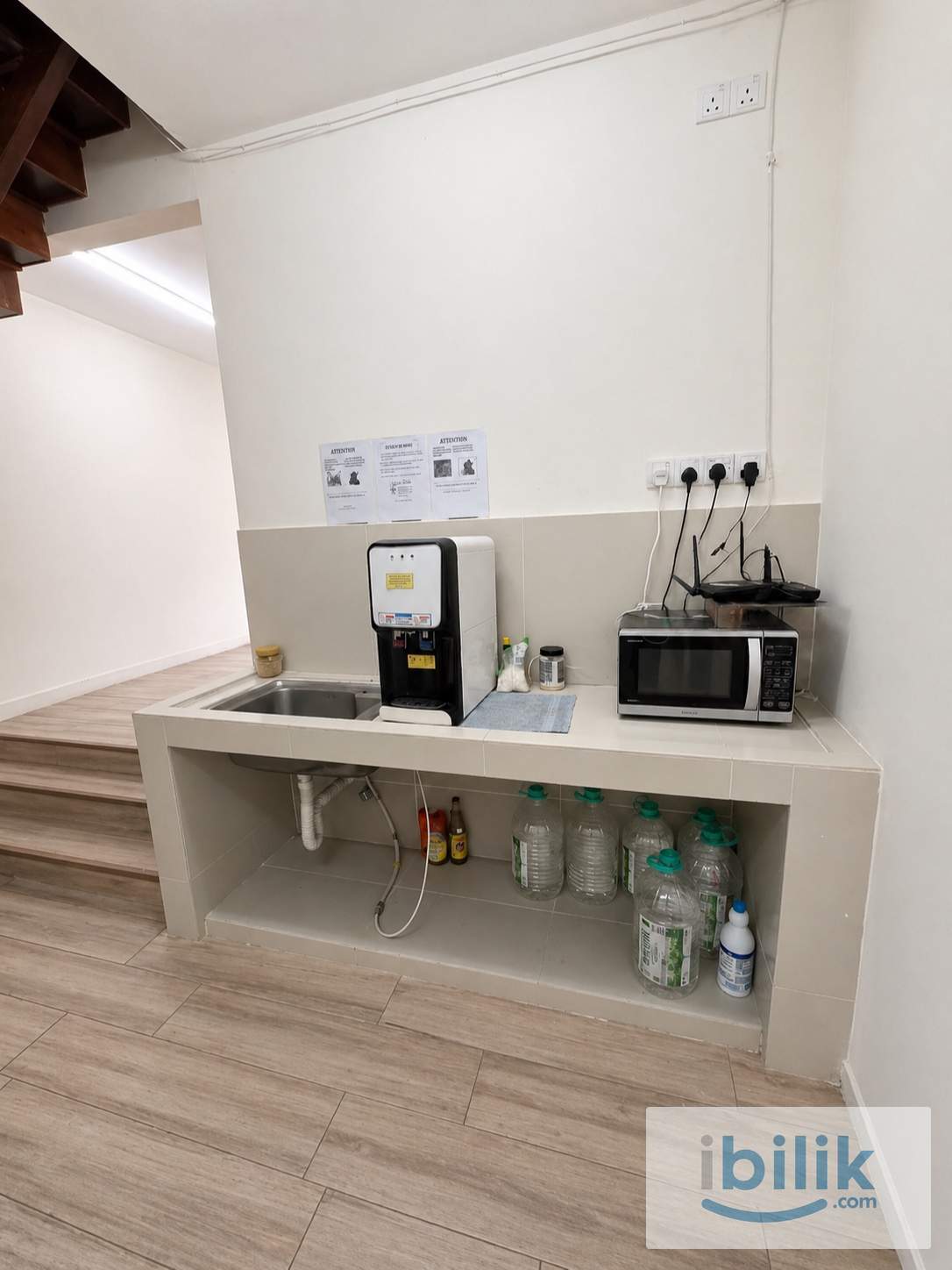 🚆 400m Walk to Kelana Jaya LRT🚶‍♂️ Medium Room @ SS24 PJ 🔥 Near Kelana Jaya Medical Centre 🏥 & Paradigm Mall 🛍️ - Image 3
