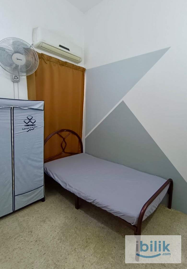 🚘 3–5 mins to Atria Shopping Gallery 🛍️ | 🏡 Private Room For Rent @ Damansara Jaya PJ 🔥 | ❄️ Aircond Room + FREE WiFi 🛜 - Image 1