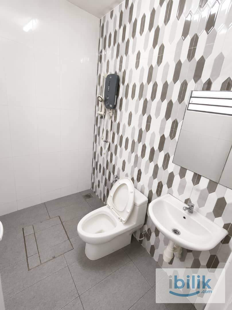 🚆 400m Walk to Kelana Jaya LRT🚶‍♂️ Medium Room @ SS24 PJ 🔥 Near Kelana Jaya Medical Centre 🏥 & Paradigm Mall 🛍️ - Image 2