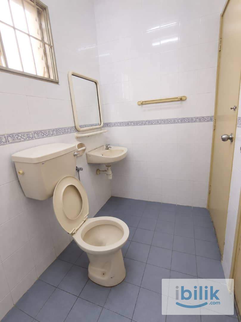 🚗 6 Mins To Econsave Bukit Kemuning 🛍️ | 🏡 Fully Furnished Medium Room @ Kota Kemuning 🔥 - Image 2