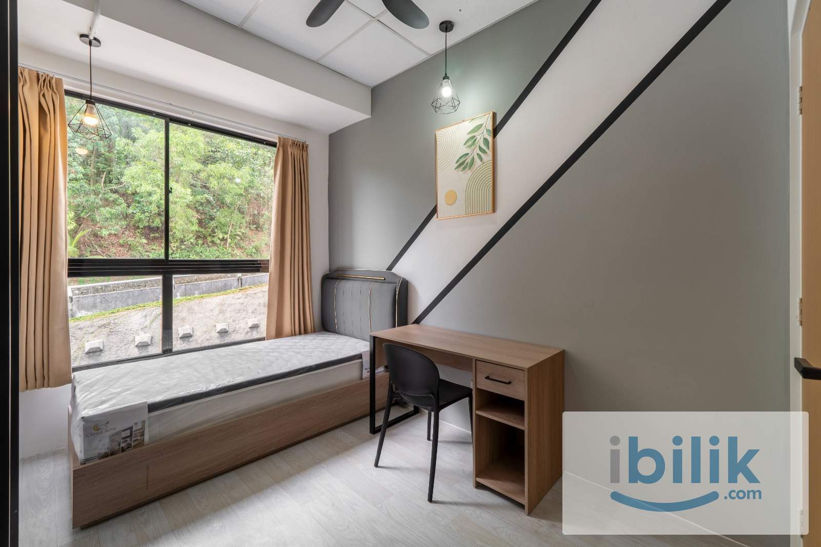 Premium Single room with Private Bathroom - Image 2