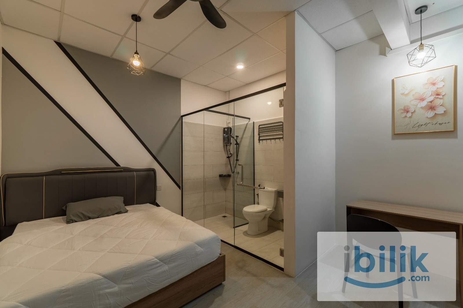 Premium Twin Sharing room with Private Bathroom - Image 2