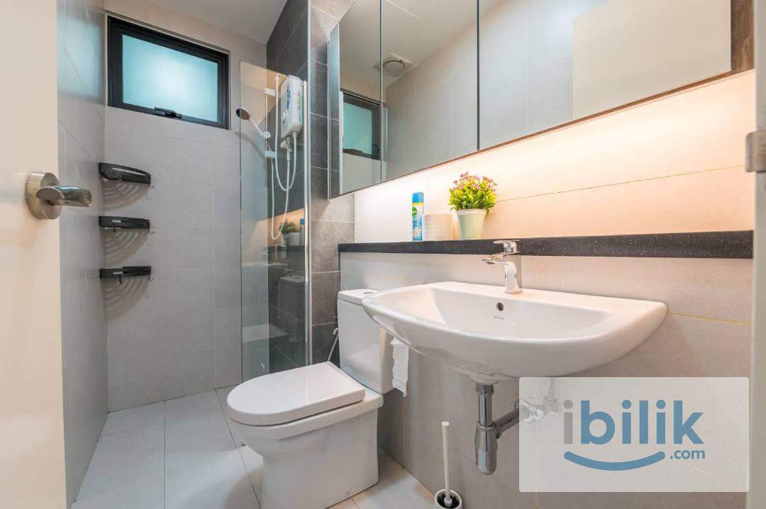 Master Room RM1300 | Walk to Maluri MRT + Sunway Velocity - Image 5
