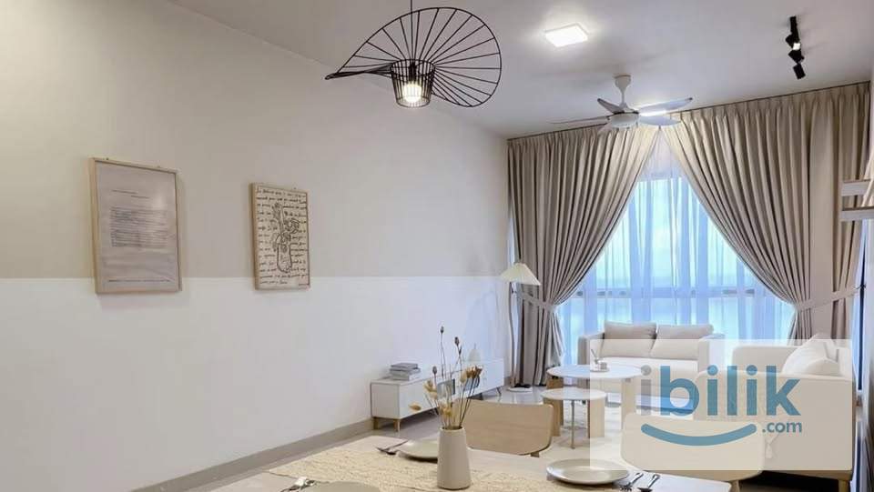 Master Room Lavile Maluri 🚿 Private Bathroom | Near MRT Velocity - Image 3