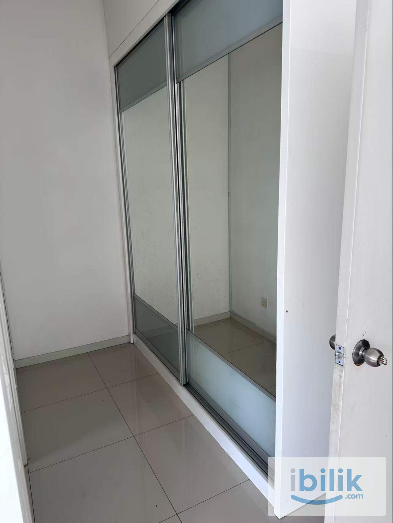 Master Room Rental - Image 2