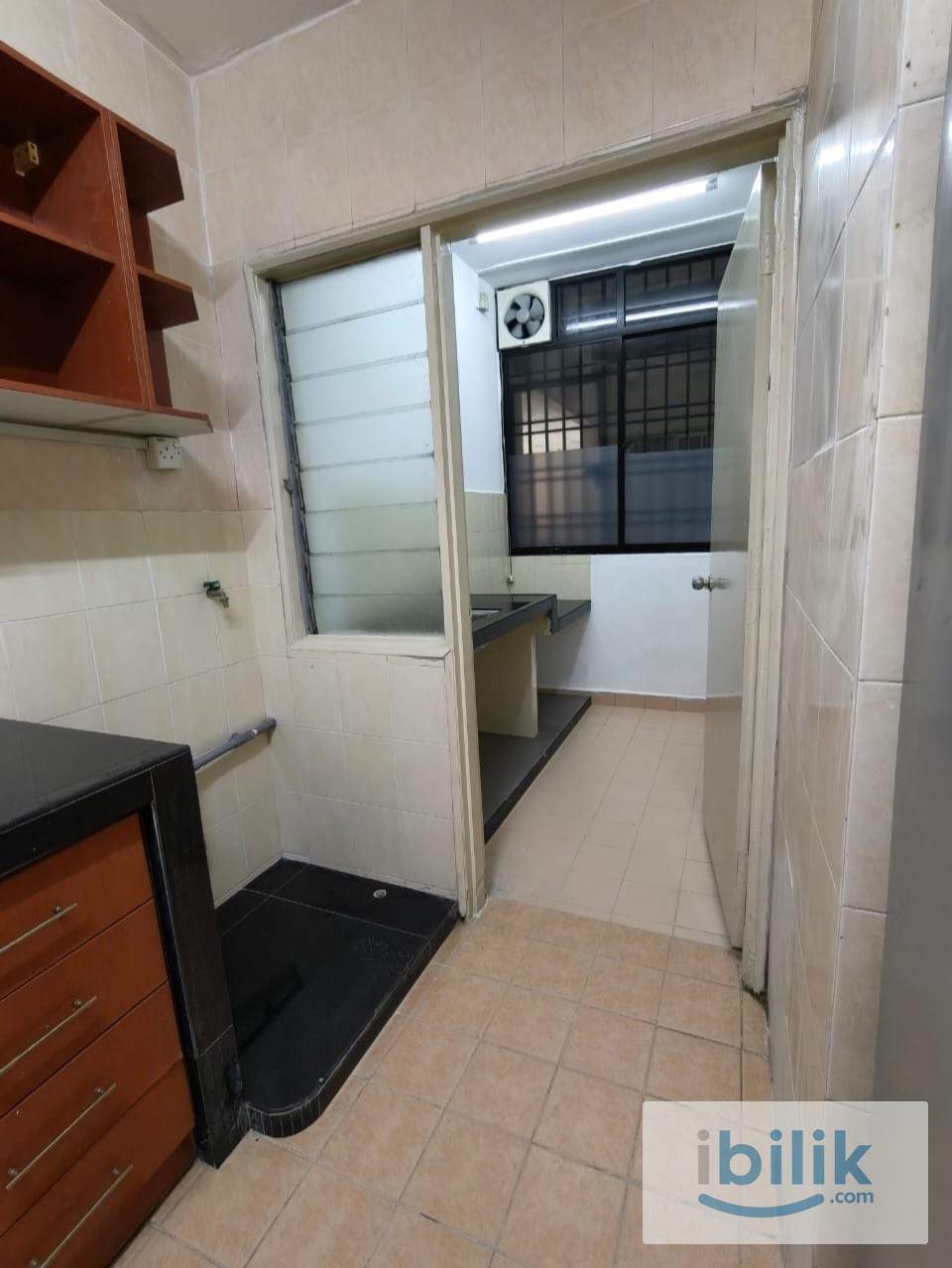 3 Bedroom with Partial furnish near johor jaya giant hyper market - Image 6