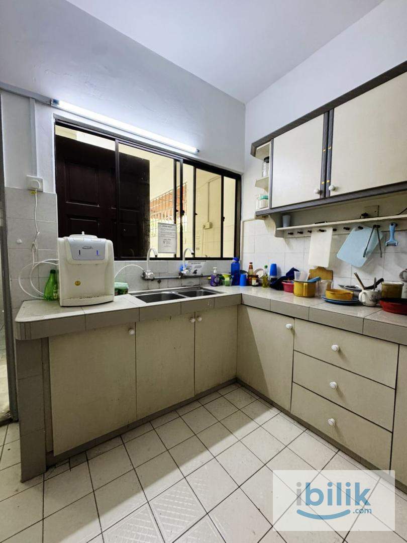 ✨Clean & Cozy Room📍BU1/2 PJ📍Near Bandar Utama MRT📍Near One Utama🤩Fully Furnished🛏😍Free WIFI🏠Ready to Move in🔥🔥🔥 - Image 2