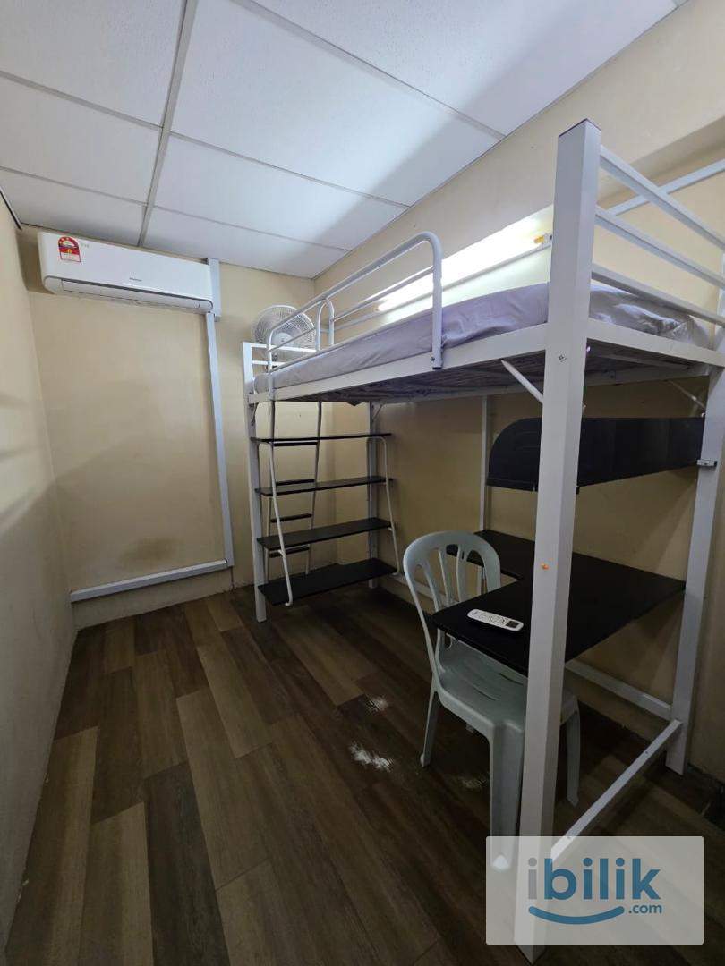 ✨Clean & Cozy Room📍PJ SS4D📍800M Near LRT Kelana Jaya🤩Fully Furnished🛏😍Free WIFI🏠Ready to Move in🔥🔥🔥 - Image 1