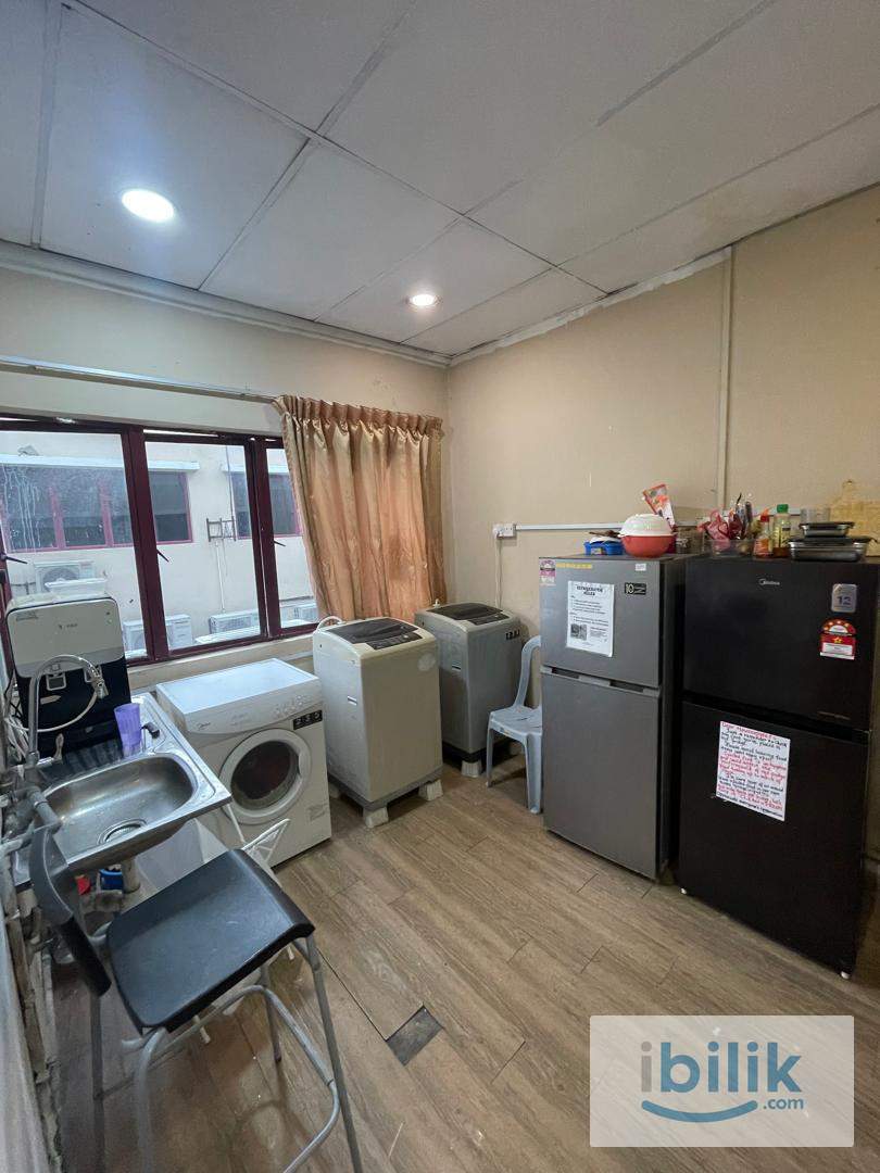 ✨Clean & Cozy Room📍PJ SS4D📍800M Near LRT Kelana Jaya🤩Fully Furnished🛏😍Free WIFI🏠Ready to Move in🔥🔥🔥 - Image 2
