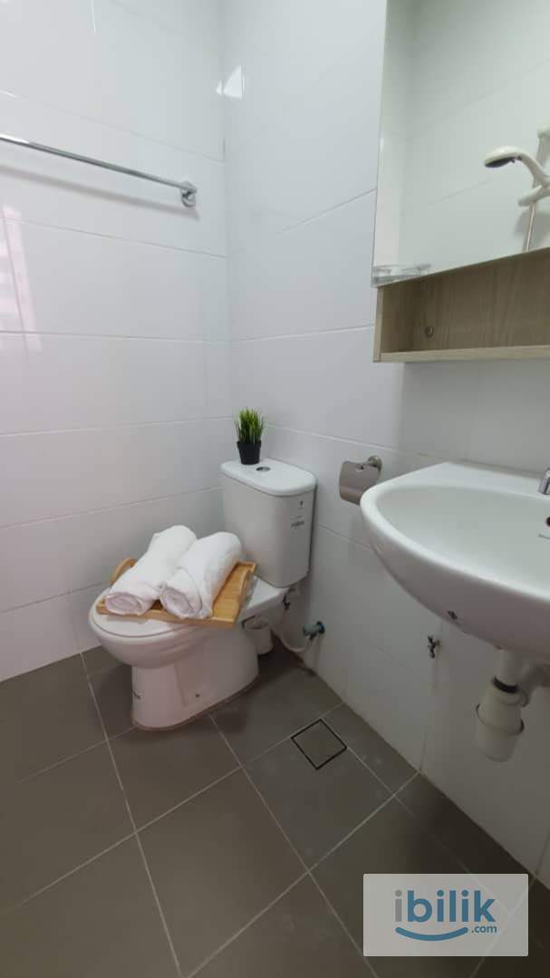 Chinese ❣️Near Midvalley ✨216 Residence Single Room‼️3 Stop Bus to Kuchai MRT💦FREE WIFI + Water + Electric + Cleaning - Image 2