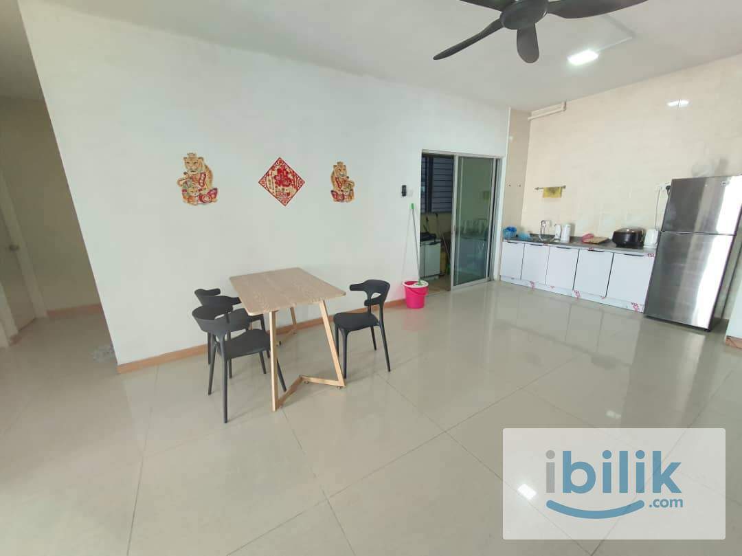 Chinese❣️ LOW DEPOSIT✨ Kuchai Medium Room ONLY Shared Toilet V 1 Girl ‼️1 Stop Bus to Kuchai MRT > TRX KLCC Ampang Park - Image 6