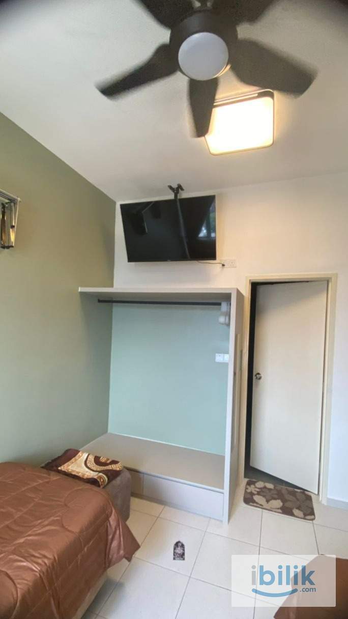 Master Bedroom - Image 2