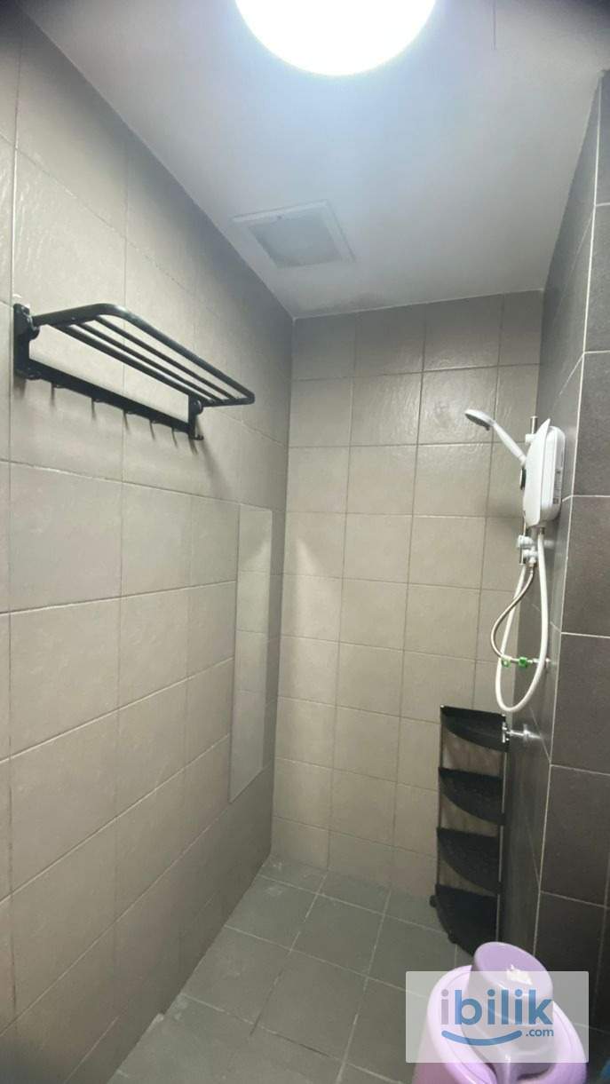 Master Bedroom - Image 4