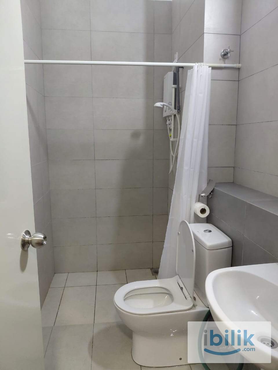 Fully Furnished Single Room for Rent at Bandar Rimbayu  - Image 4