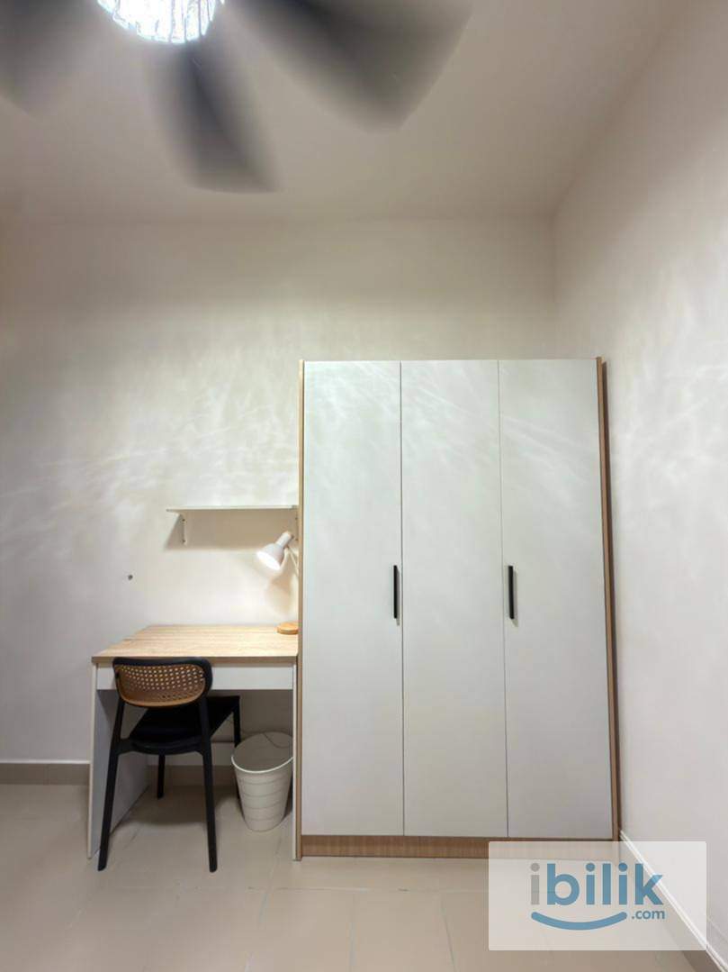 Medium Room  - Image 4