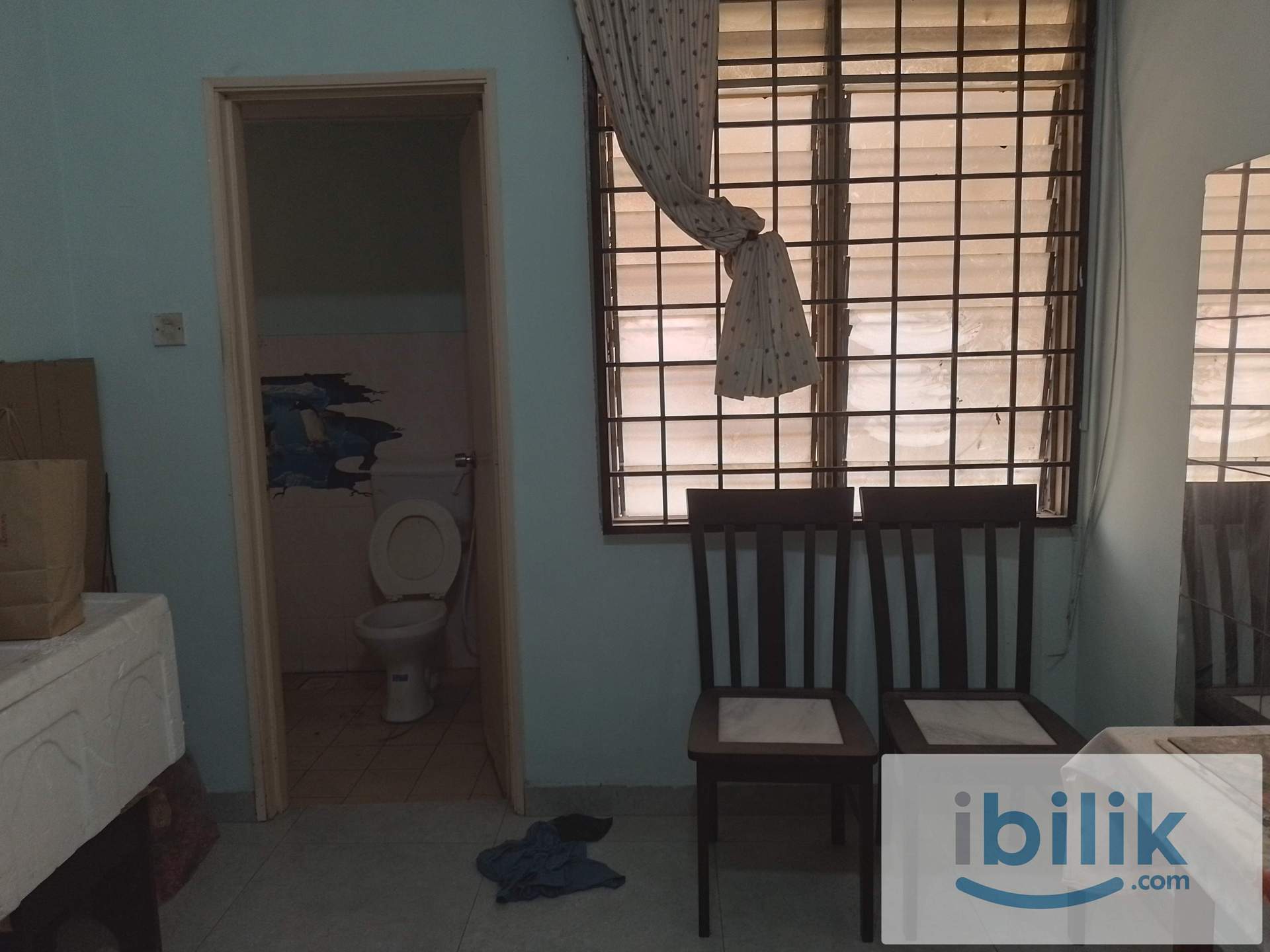 Medium room around 135 sq ft - Image 2