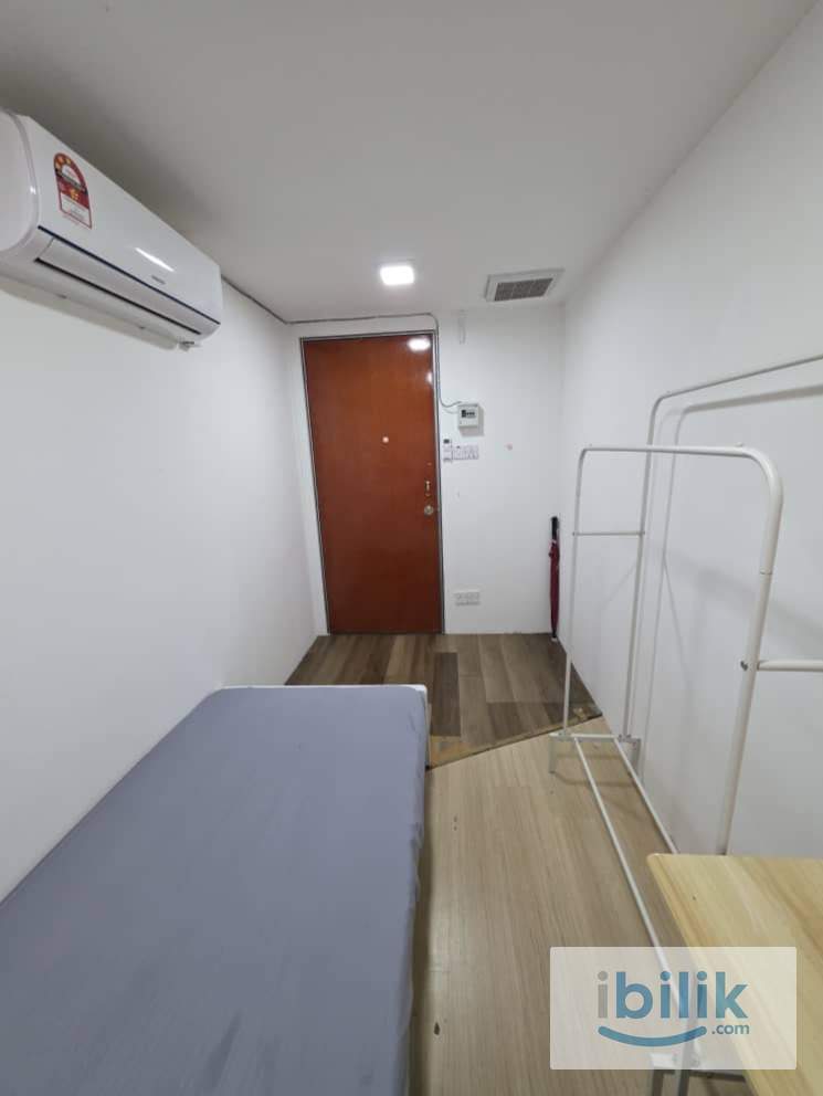 【Female Unit】🏨Kenari Puchong, Middle Room 🚅2 Mins To IOI Puchong LRT 🏢5 Mins To IOI Boulevard 🛍️7 Mins To IOI Mall - Image 1