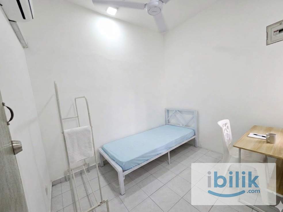 ‼️LOW DEPOSIT‼️📣Room With Air Cond ❄️For Rent At Seksyen 31, Kota Kemuning Shah Alam📣 - Image 1