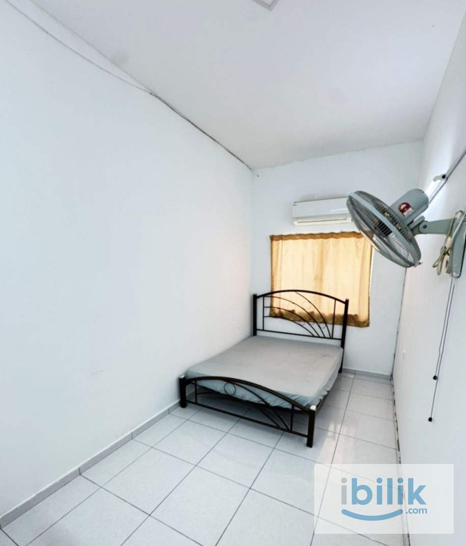 🏡Middle Room With Air Con❄️ Taman Sri Jaromas, Jenjarom🚶‍♂️Walking Distance to Bus Stop🥬Nearby Lotus, Econsave - Image 2