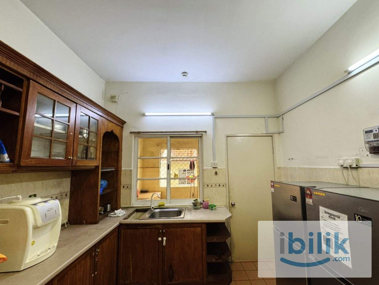🍄🍄Middle Room With Air Con❄️Mutiara Damansara, Petaling Jaya🚶‍♂️Walking Distance to IKEA Damansara & The Curve - Image 3