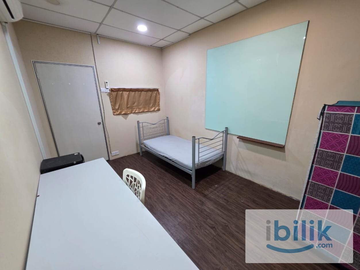 ⭐⭐Low Deposit🌺🌺Middle Room With Air Con❄️Dataran Sunway, Petaling Jaya🚶‍♂️Walking Distance To【MRT】Taman Tun Dr Ismail - Image 1