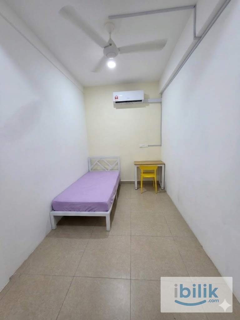 🌟Low Deposit🏨Jalan Tempua, Puchong @ Room With❄️Air Con🚅5 Mins To IOI Puchong LRT 🛍️7 Mins To IOI Mall - Image 1