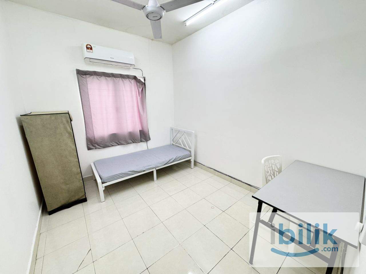 🌟🌟Low Deposit🏨Middle Room With Air Con ❄️ Setia Alam, Klang🚗5 Mins Drive Setia City Mall 🚗10 Mins Drive Top Glove - Image 1