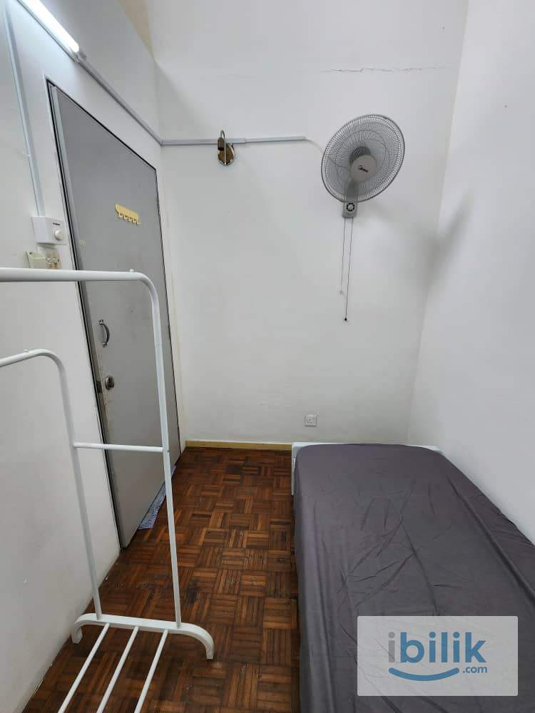 Wawasan Puchong🏠Room With Air Con For Rent🚶‍♂️Walking Distance To Setia Walk - Image 2