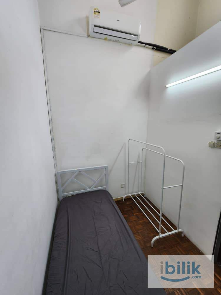 Wawasan Puchong🏠Room With Air Con For Rent🚶‍♂️Walking Distance To Setia Walk - Image 3
