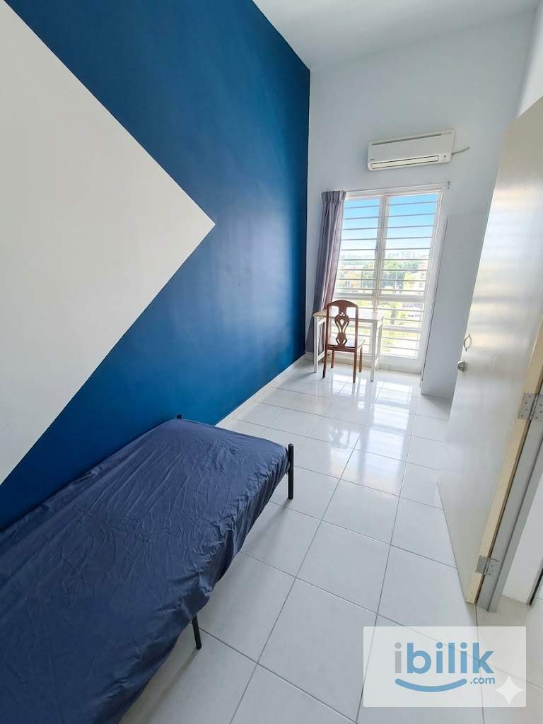 【Female Unit】🏨Room With ❄️ Air Con At Setia Alam, Klang🚗5 Mins Drive Setia City Mall 🚗5 Mins Drive Top Glove - Image 2