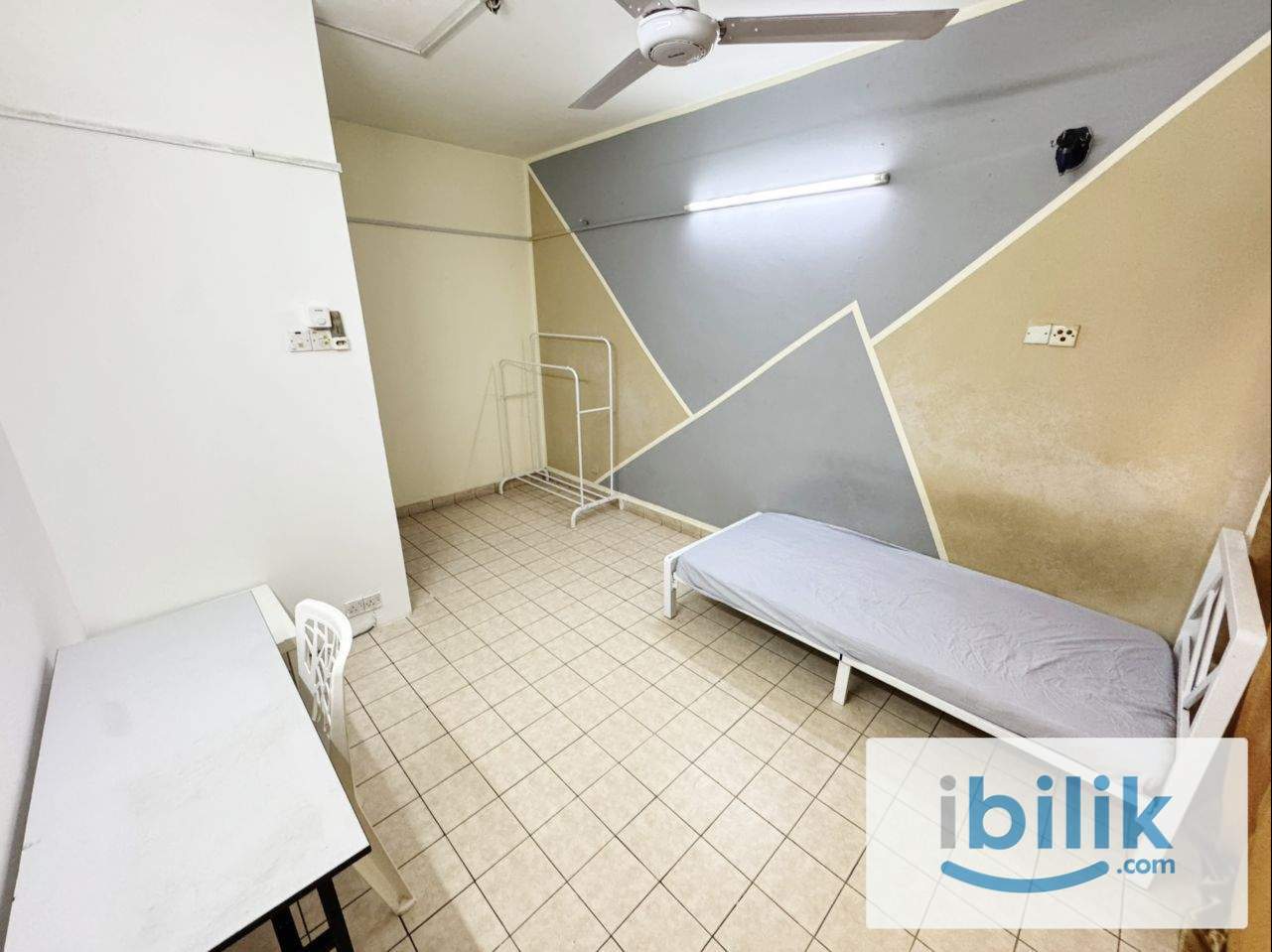 🏨Bandar Utama Petaling Jaya🚪Room With ❄️ Air Con🛏️Fully Furnished 🏪 Near To 1 Utama Shopping Centre & The Curve - Image 3