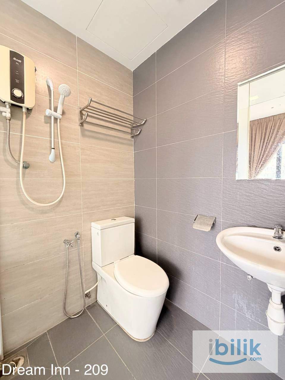 Hotel Style 🏨Bandar Mahkota Cheras, Cheras 🚅Nearby【MRT】Sri Raya Station (KG28) 🏬3 Minutes To AEON Mall Mahkota Cheras - Image 2