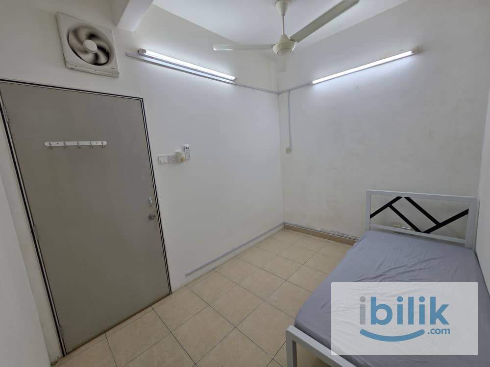 🏠Room With Air Con❄️Bandar Bukit Puchong 2, Puchong 🏪 Near To Lotus Bukit Puchong & Uptown Puchong Night Bazaar - Image 2