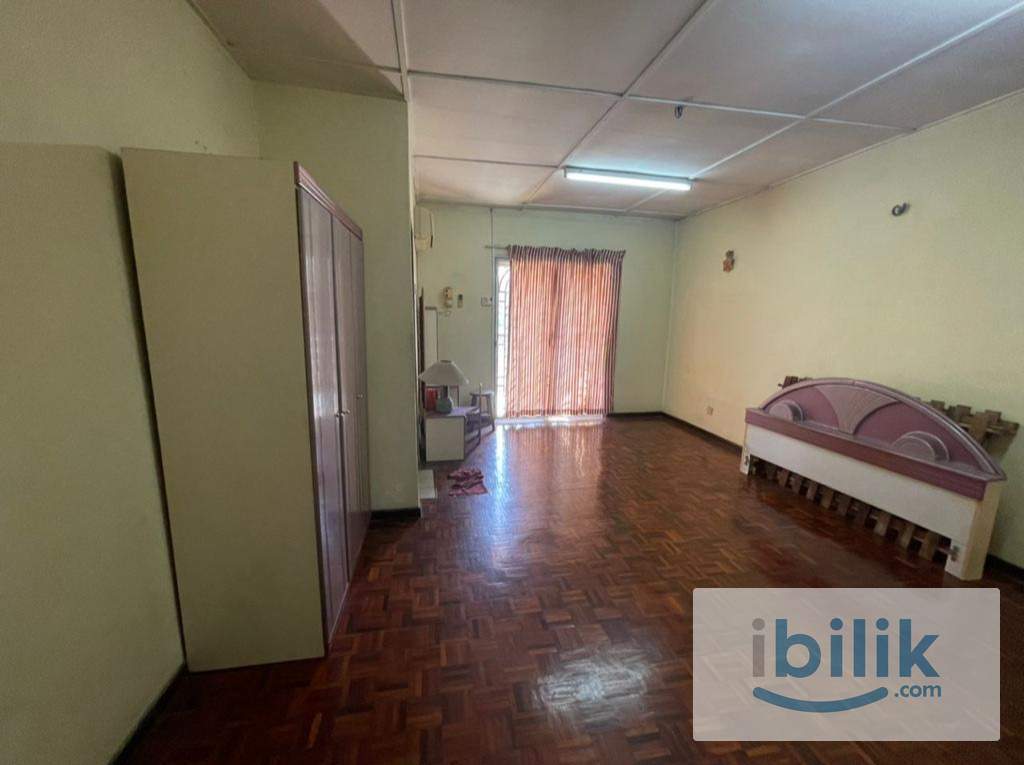 Master, Middle Room, Bandar Country Homes, Rawang, Selangor  - Image 6