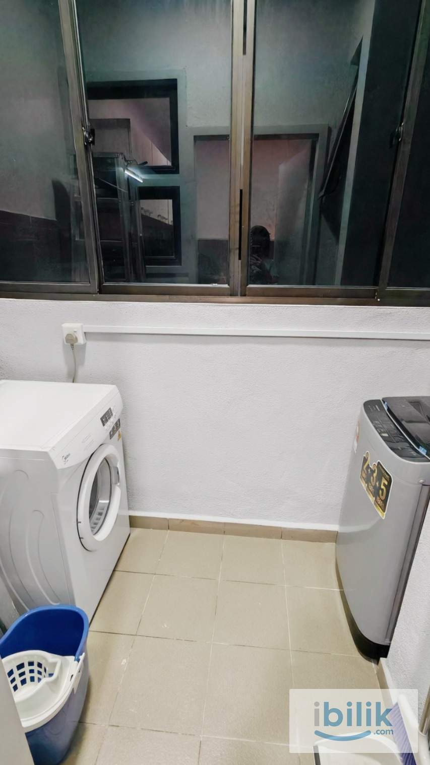 Fully Furnished Room in Kota Laksamana | Direct Owner - Image 5